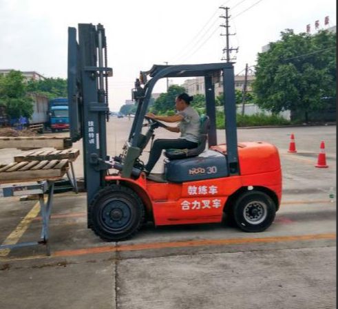 泵֤Ǯ